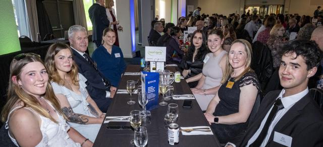 image of blnz staff and university students at dinner 