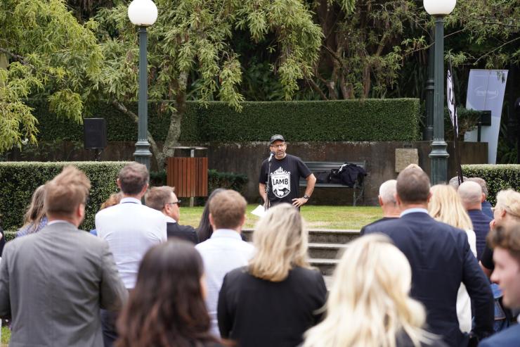 B+LNZ CEO talks at bbq