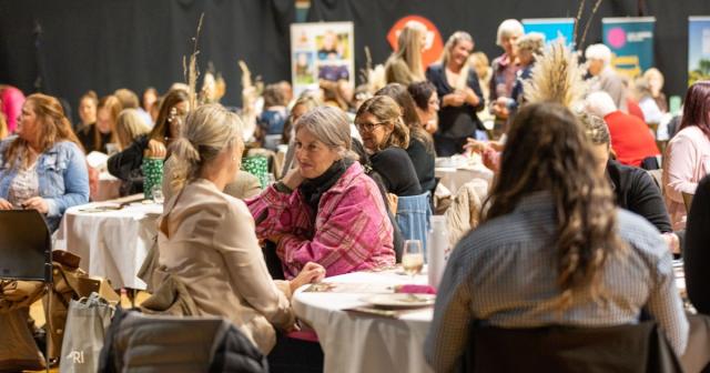 image of women at Long Ladies Lunch event